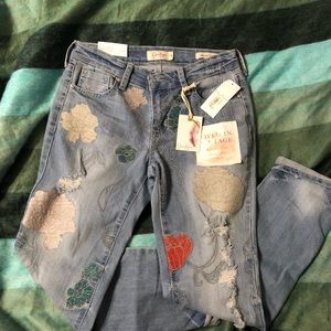 NWT JESSICA SIMPSON Jeans.